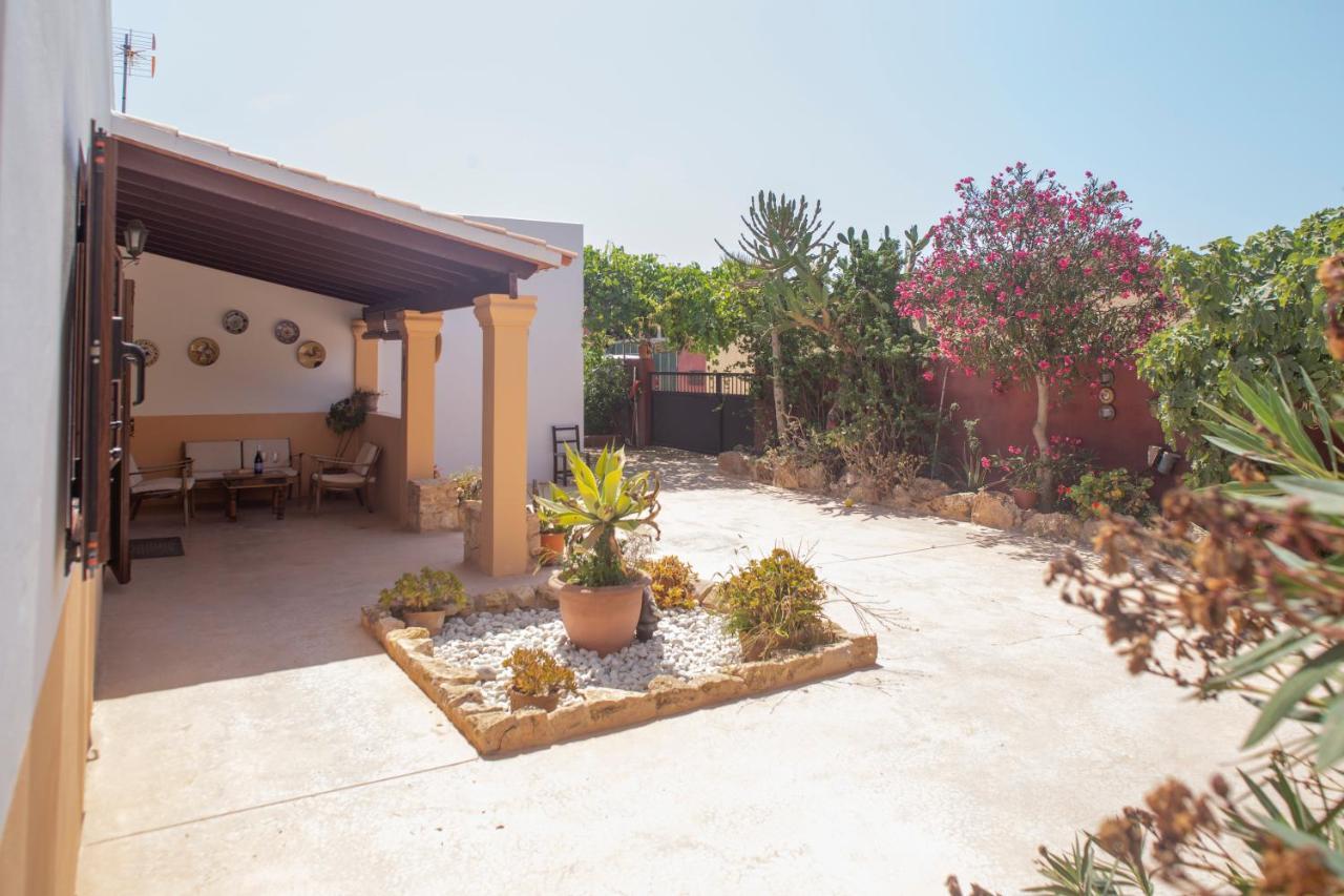 Can Moya Sant Ferran de Ses Roques Exterior photo